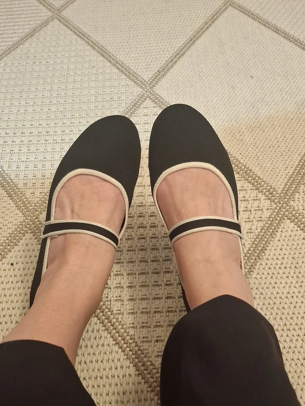 AEROSOLES Black Flats with Cream Trim Mary Jane Strap